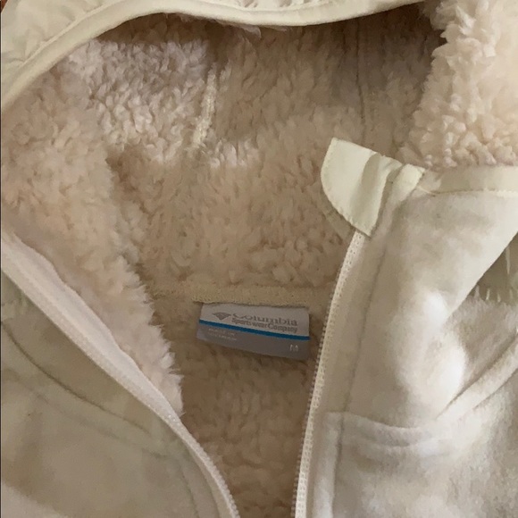 Brand new, light beige Columbia sweatshirt size M - Picture 3 of 5